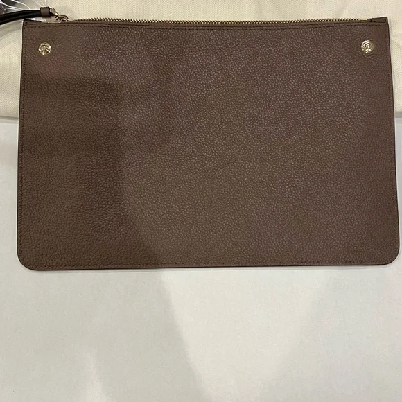 ⭐️NWT! Salvatore Ferragamo -The Studio Bag- Med/Org. Price $3,250 + tax - Picture 12 of 16